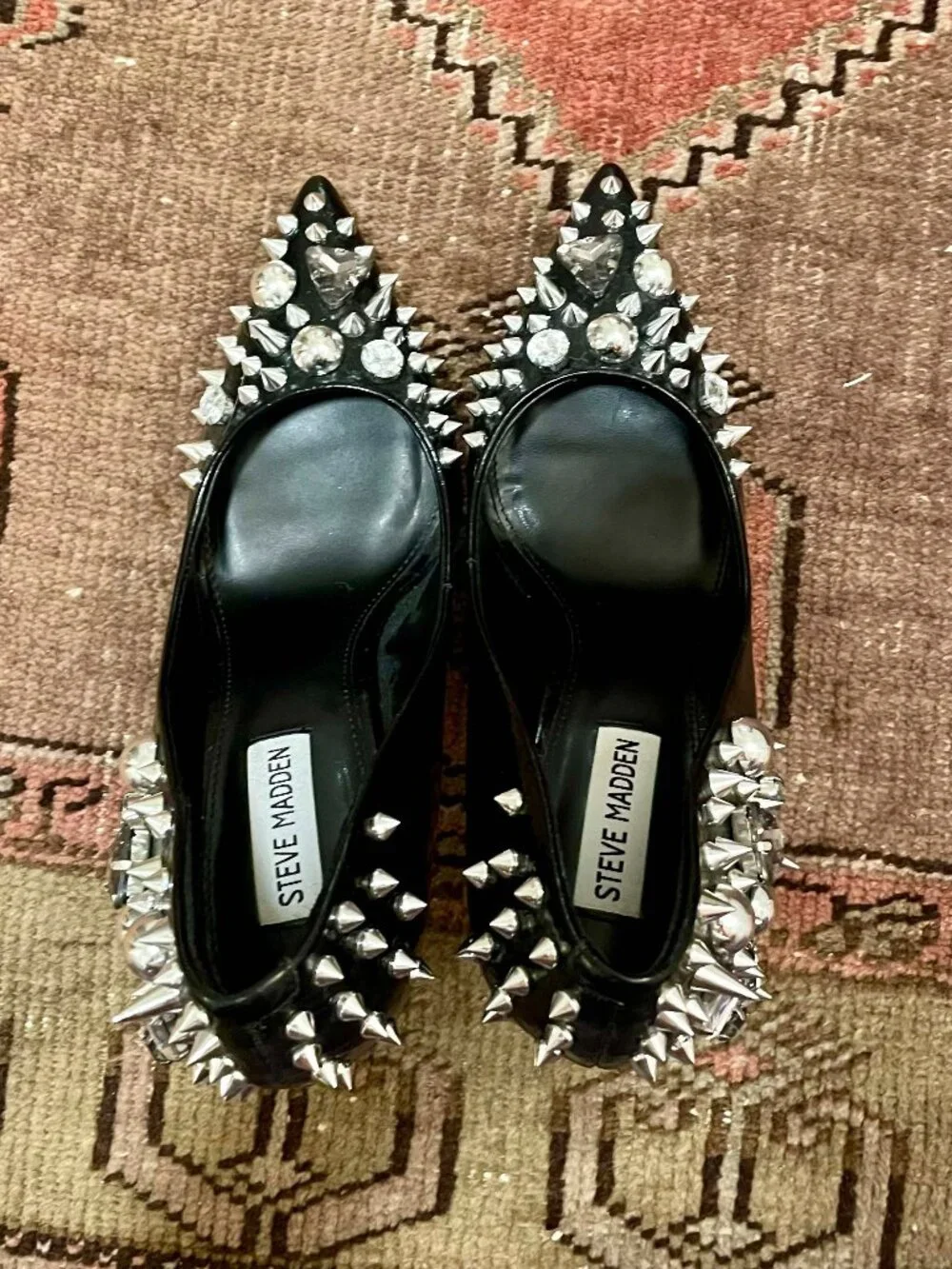 Steve Madden textured faux toe